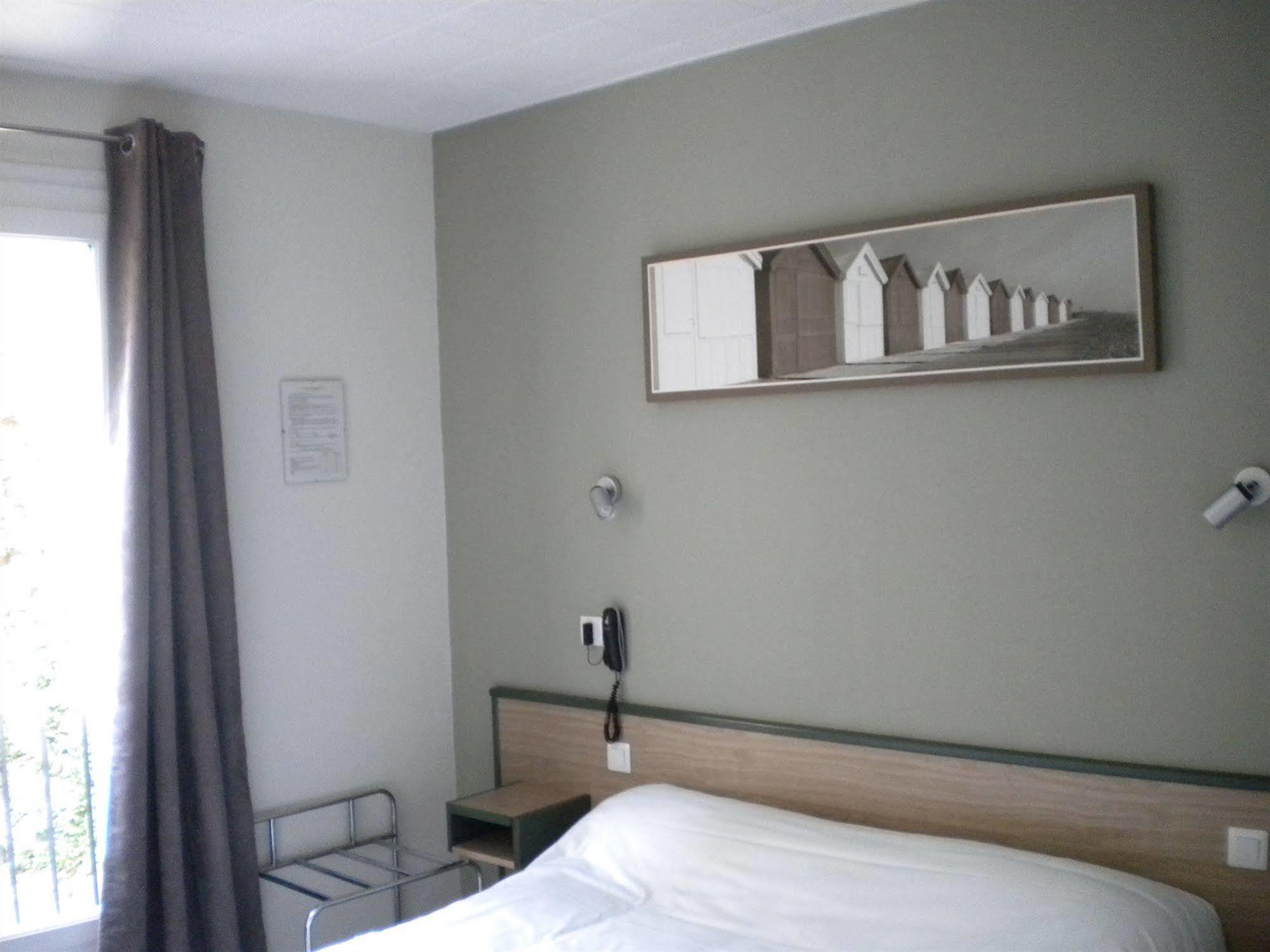 Contact Hotel - Hotel Le Lion D'Or Lamballe Exterior photo